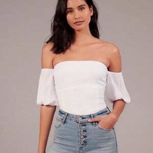 Abercrombie & Fitch Puff Sleeve Bodysuit – Size Medium – New With Tags